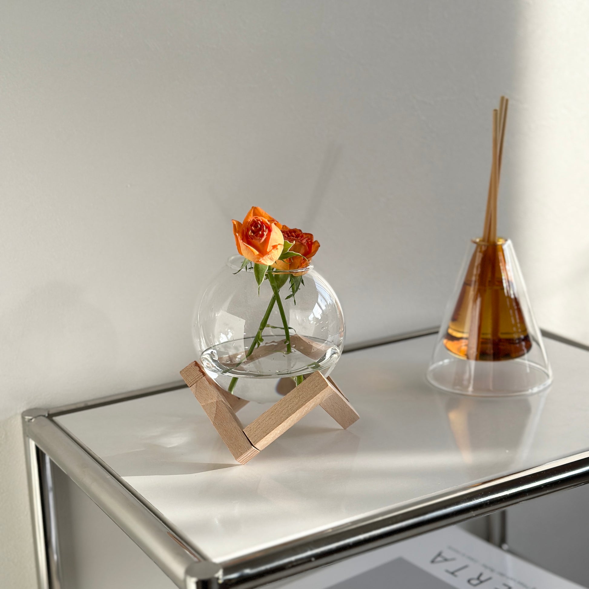 フラワーベース｜ウッドスタンドガラスベース - territory
