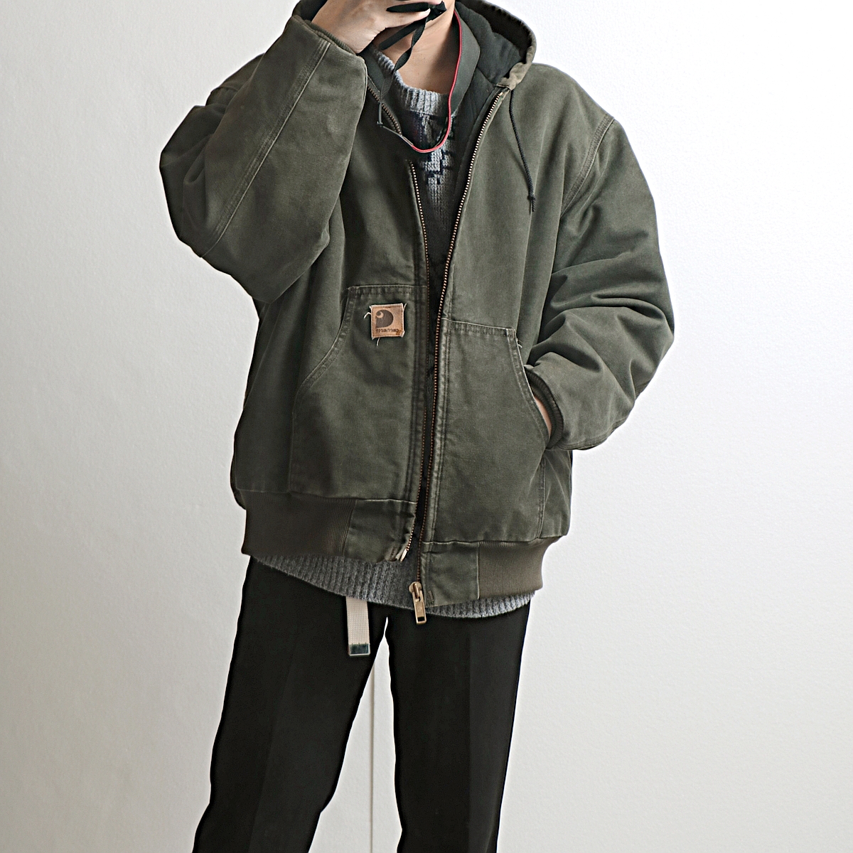 Carhartt フード付きジャケット カーキ