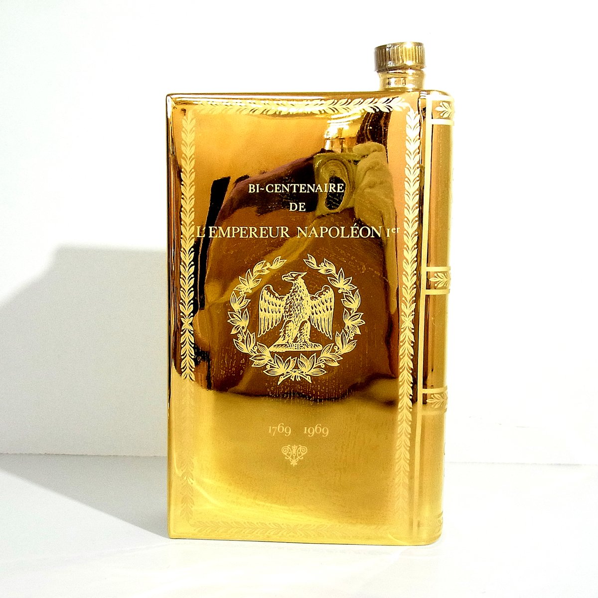 カミュ ナポレオン ブック ゴールド 金陶器 700ml 化粧箱入り camus