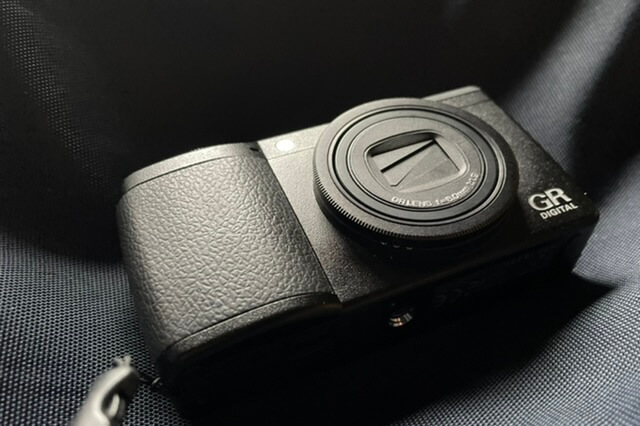 CCDなGR、RICOH GR digital IIIで遊ぶ。｜記憶カメラ