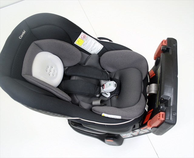 COMBI チャイルドシート ラクティアターン ラグジュア
