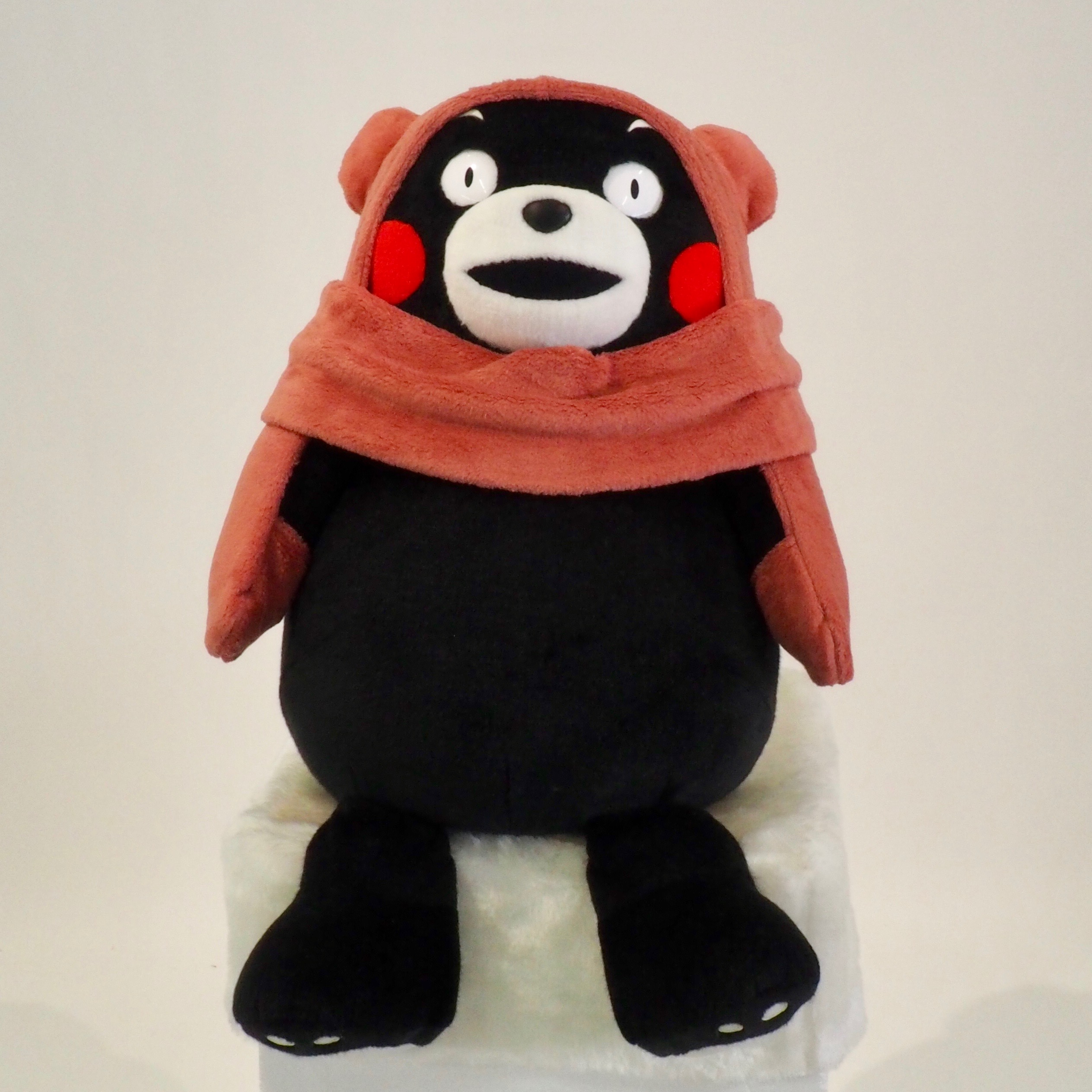 くまモンのぬいぐるみ用フードマフラー 受注生産 - KIGURUMI.BIZ 宮崎