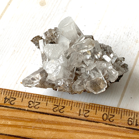 六角柱結晶の方解石 8月 A～B – きらら舎