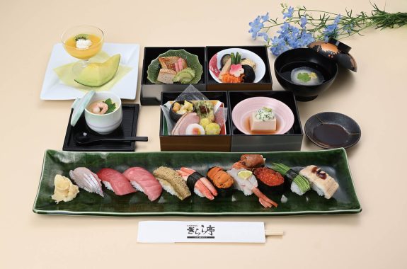 懐石膳 平安 象彦作朱塗 半月盆 5枚 共箱 会席膳 懐石膳 日本料理 会席