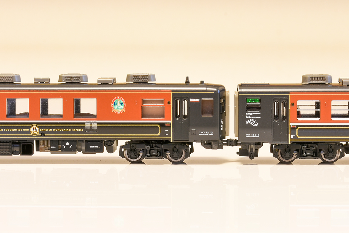 TOMIX製 12系（ばんえつ物語・オコジョ展望車）を買ってみた: とある