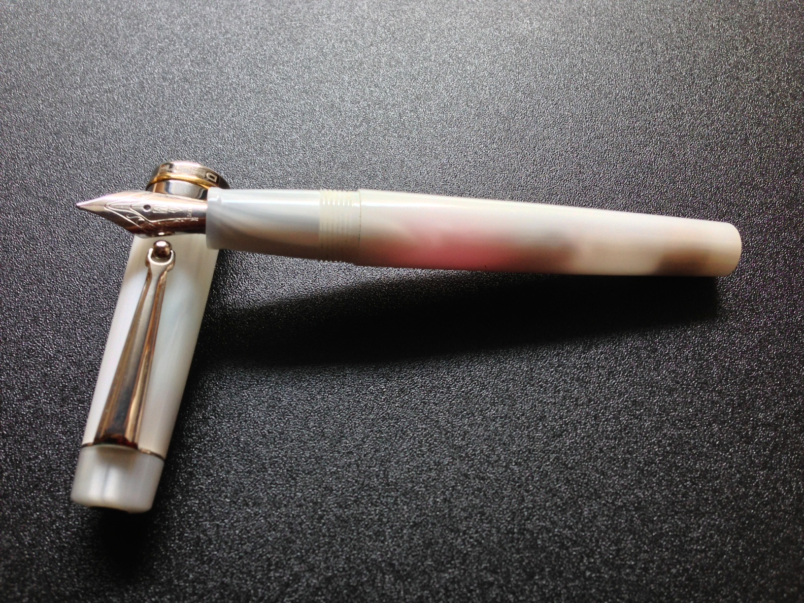 小日向京のひねもす文房具｜第三十二回「デルタ ビンテージ 万年筆