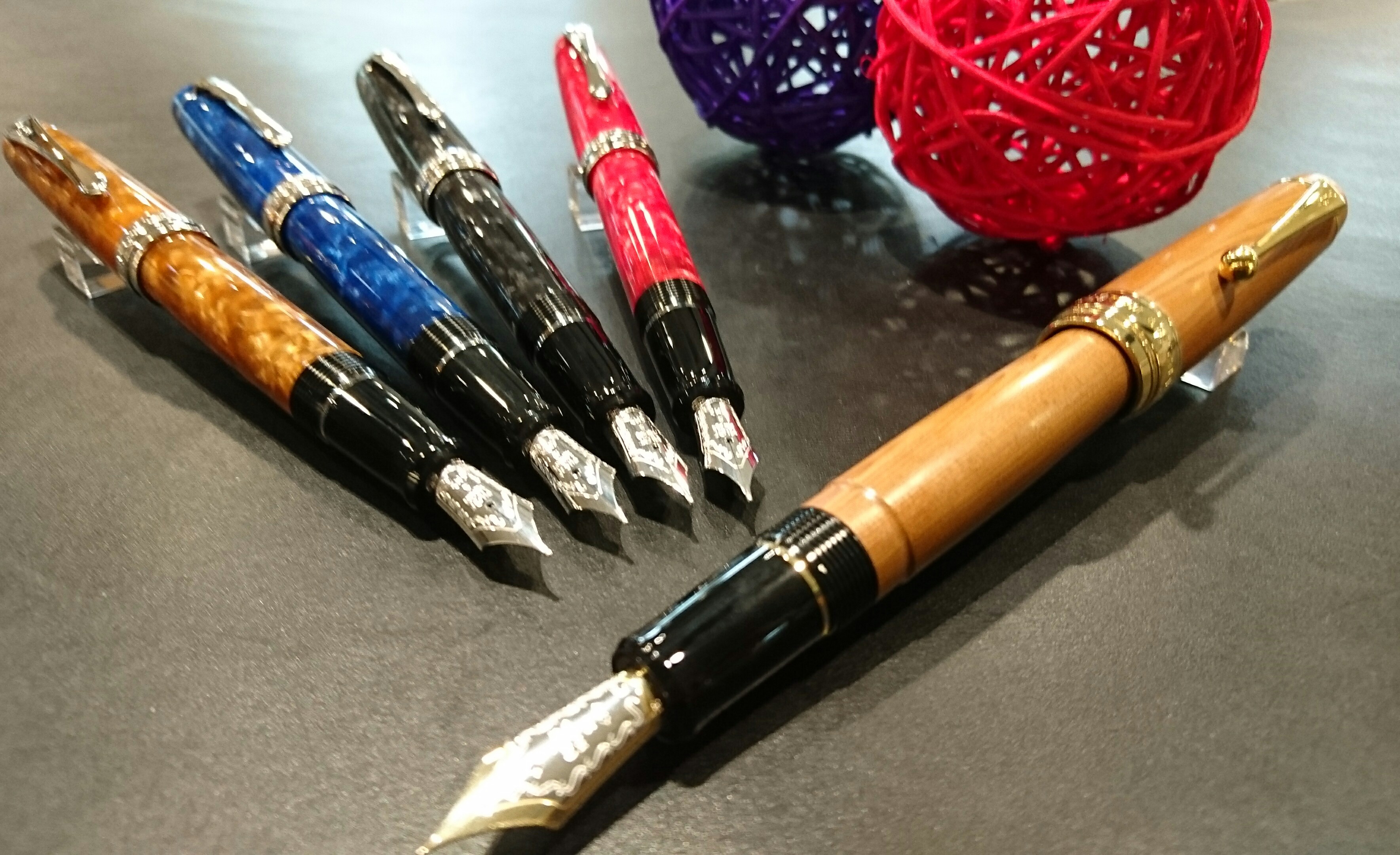 廃盤 新品未使用 パイロット カスタム98 万年筆 ダークイエロー ニブ F