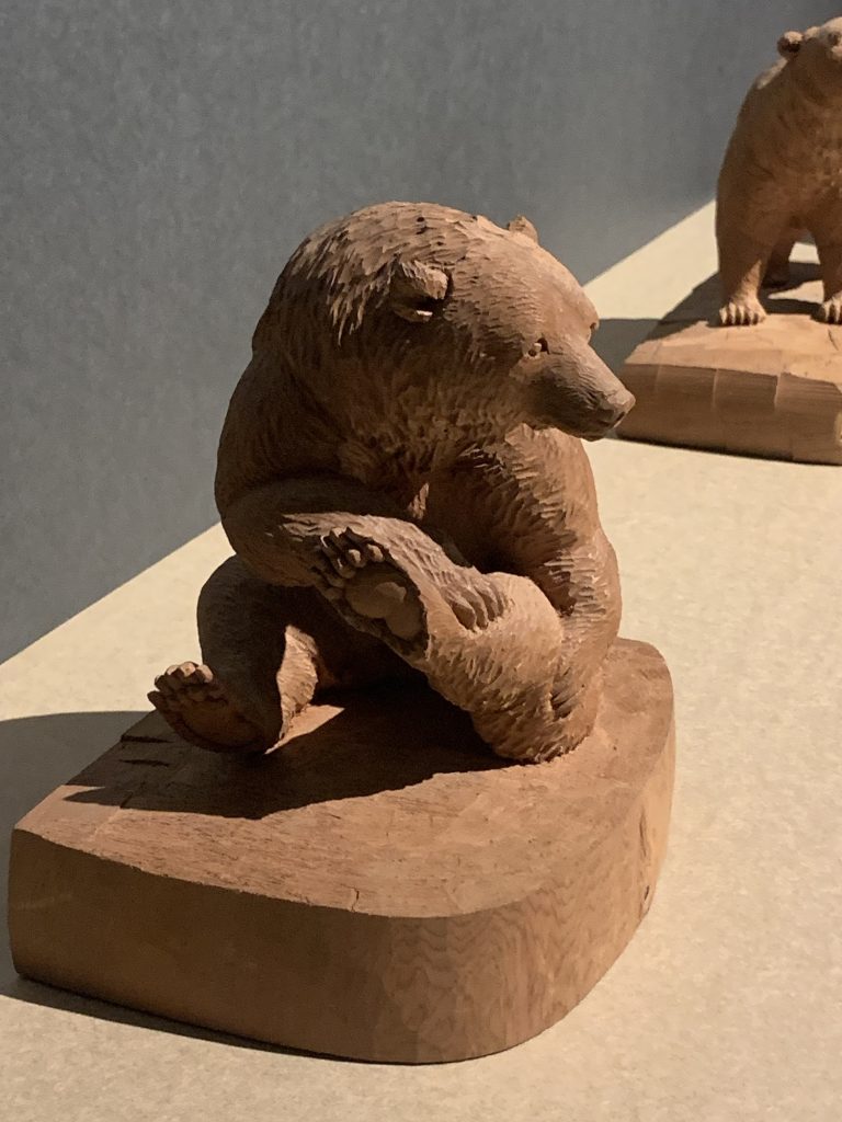 デビューしちゃうんだゾ！ - 木彫り熊と本の店 kodamado