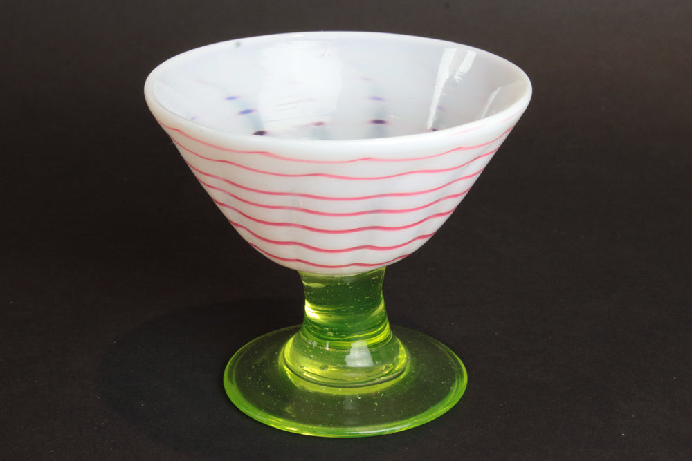 和ガラス金赤縁七宝繋文三色氷コップウラン足吹きガラス