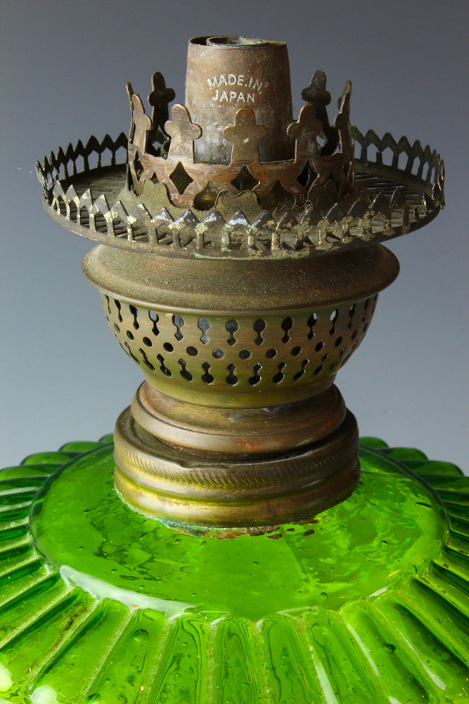 青かきあげ丸型菊文油壺台ランプ Z-C – 古福庵 [ KOFUKUAN