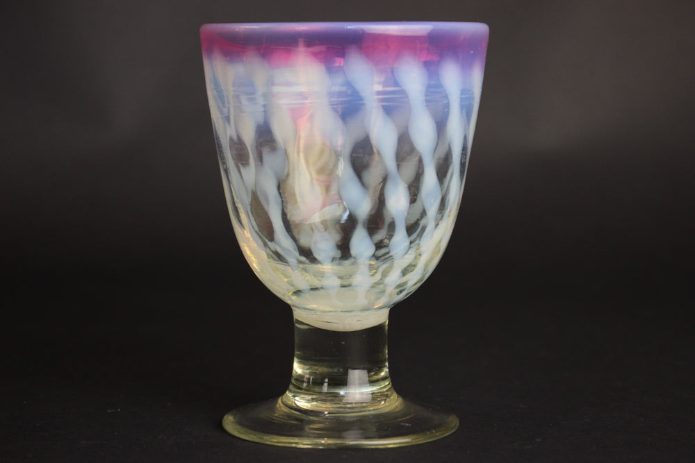 骨董 時代ガラス 希少 金赤色吹雪変わり紋 手裏剣脚付 氷コップ1客