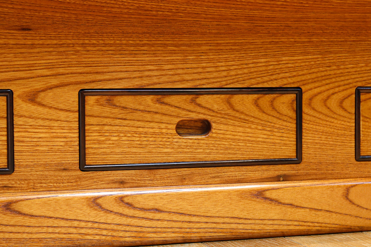 特大サイズ！！欅の杢目が浮かぶ美しい色艶をした関西火鉢 BB2792 – 古