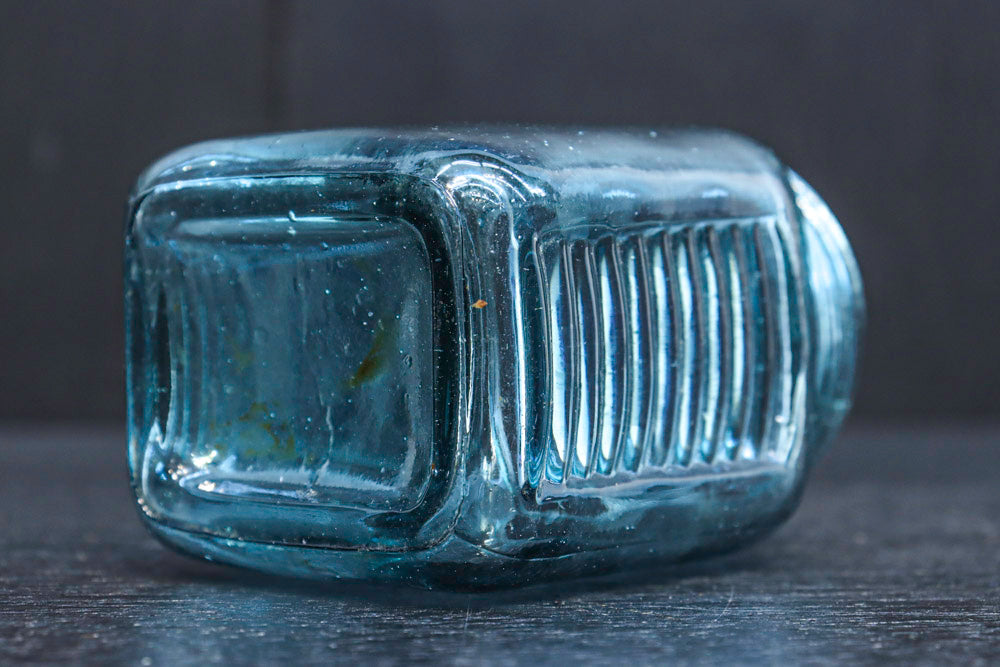 ♡レトロ♡ガラスの香水瓶♡オレンジ色♡昭和レトロ♡ ♡レトロ