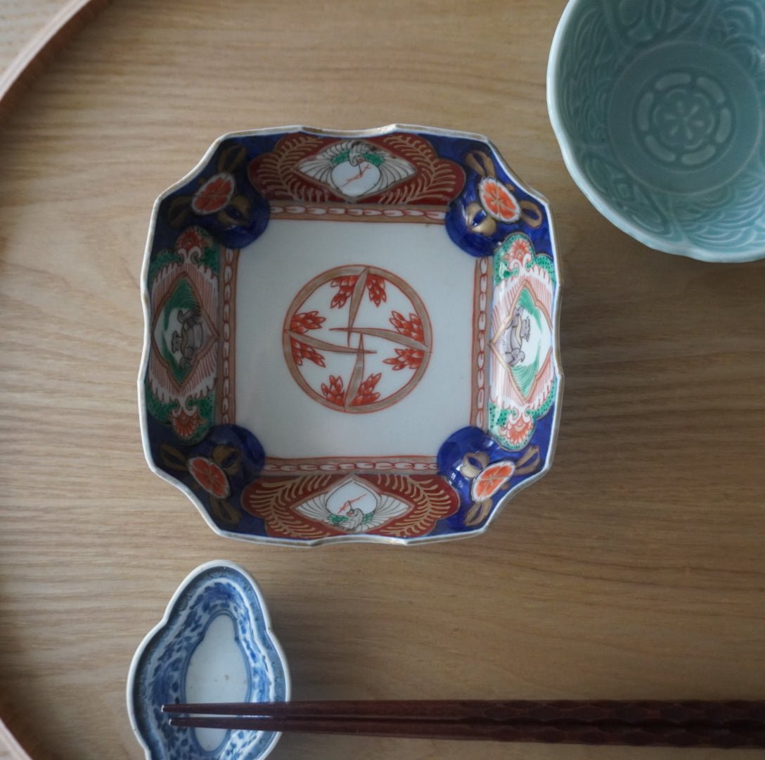 古伊万里 金彩 色絵皿 白抜き技法 兎 花籠 雪輪 大皿 【公式通販】