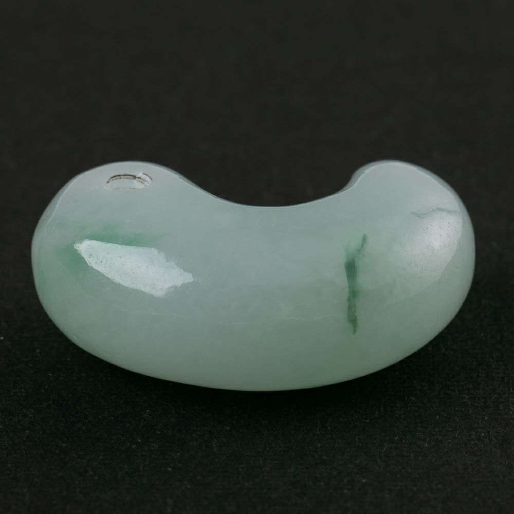 ✳ガラス質のアイスジェイド氷 糸魚川翡翠勾玉 極上高品質‼️ 鑑別書付