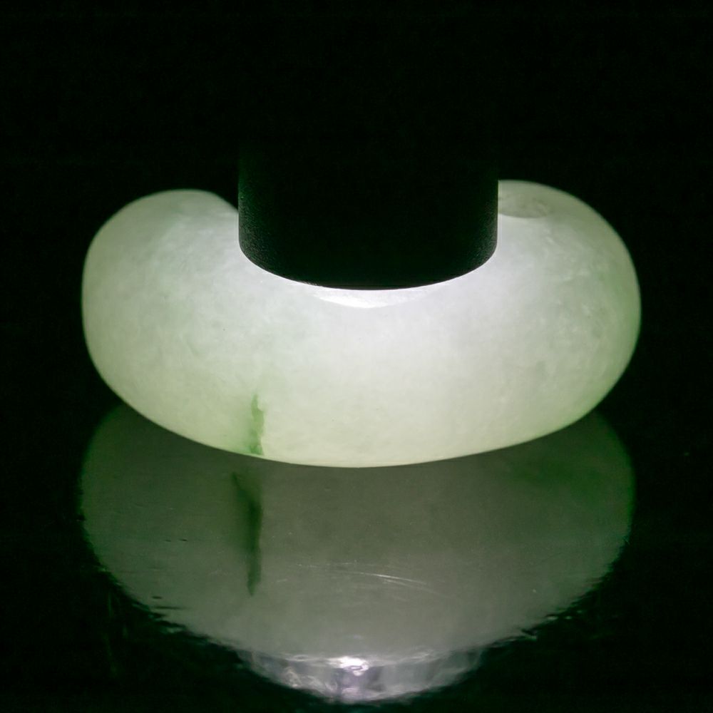 極上プレミアム・アイスジェイド・神話の勾玉・透明感抜群・艶美麗