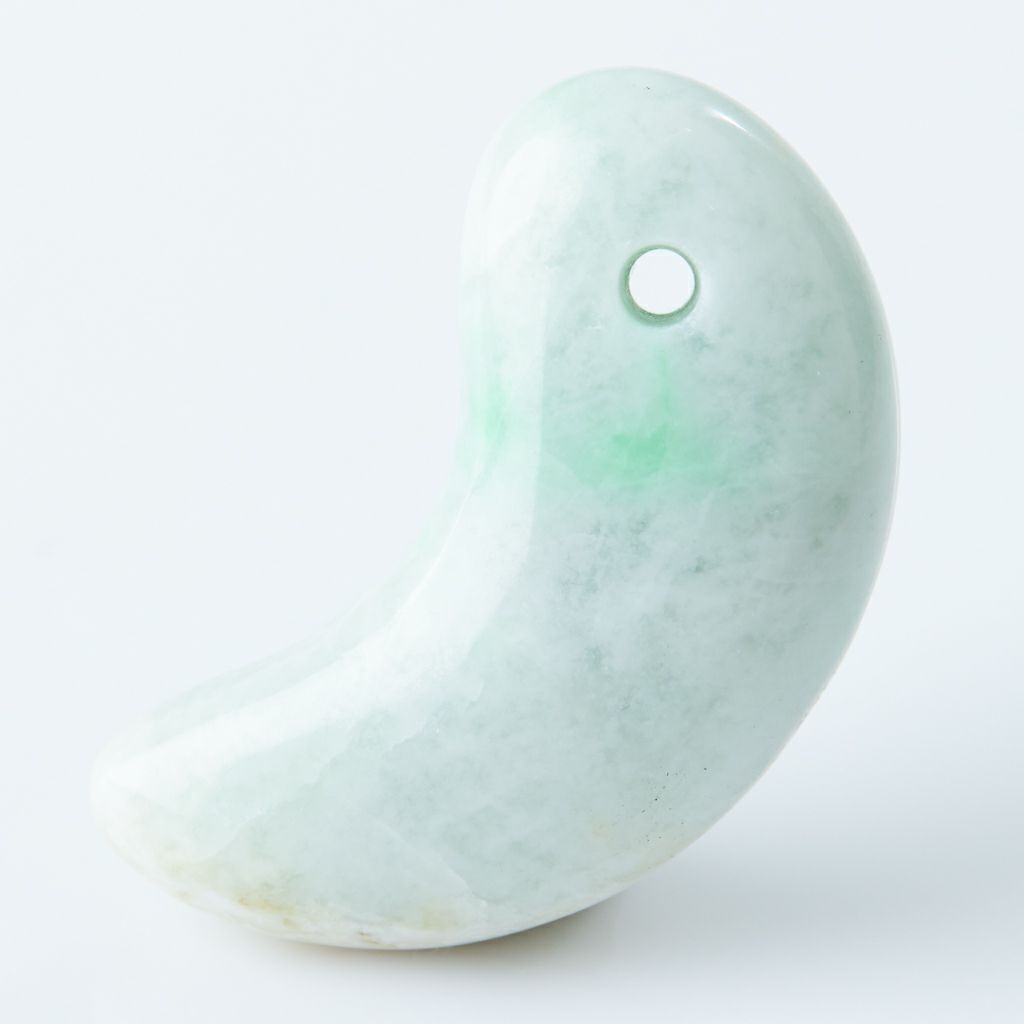 三本 丁字頭勾玉 翡翠 緑色 古物 アンティーク 古代出土糸魚川3色大翡翠