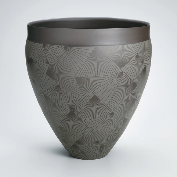 萬古黒線刻文壷(清水 潤)｜ギャラリージャパン