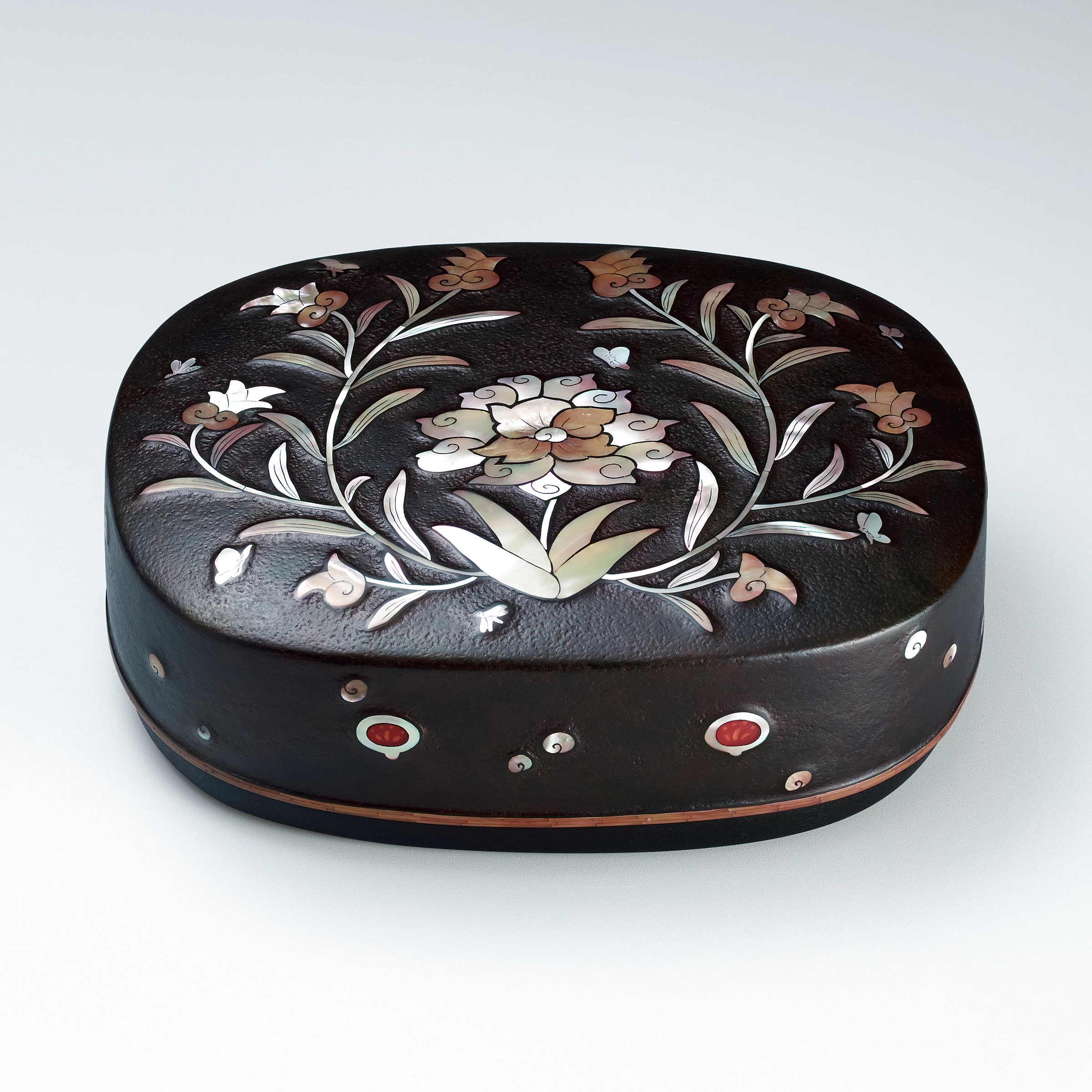 花文螺鈿漆箱(中條 伊穗理)｜ギャラリージャパン