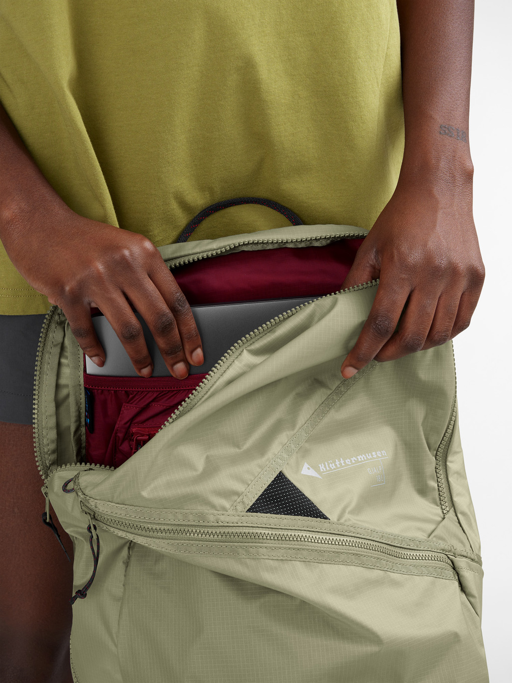 Klättermusen Gjalp Backpack | Boysenberry | Klättermusen