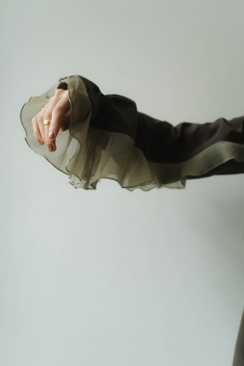 frill sleeves one piece/khaki | KNUTH MARF