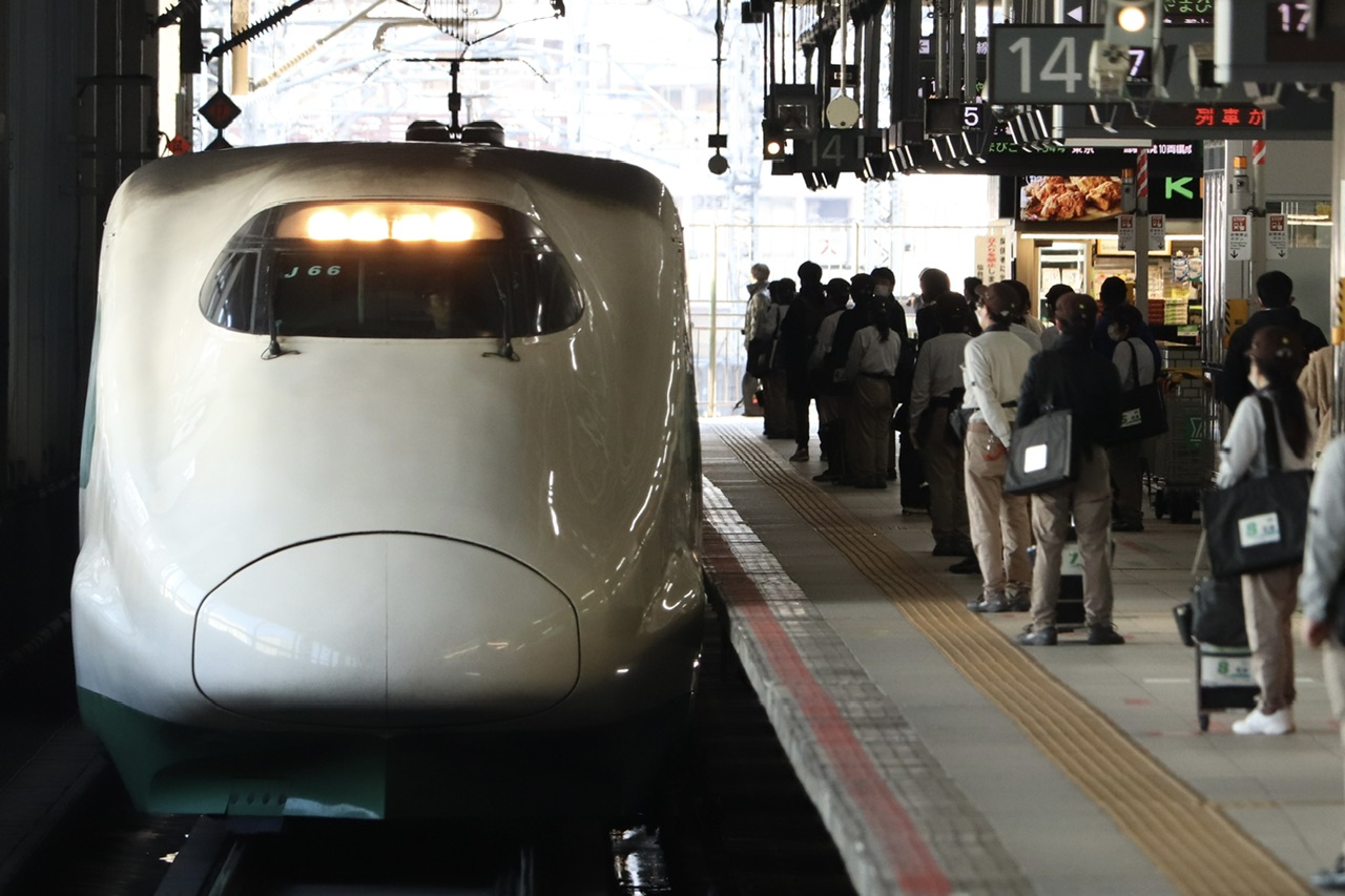 E2系J66編成が北海道へ 今後の活用法は？ – Kumoyuni45