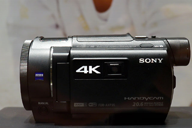 かなりコンパクトにまとまった4Kハンディカム「FDR-AXP35」を触った