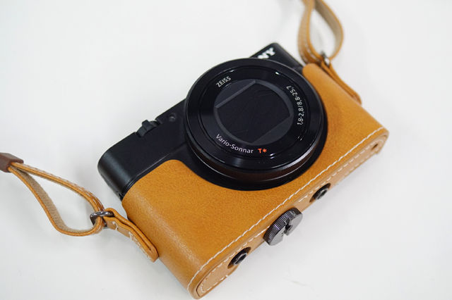 SONY Cyber-shot DSC-RX100M3 ジャケットケース付き SONY Cyber-shot