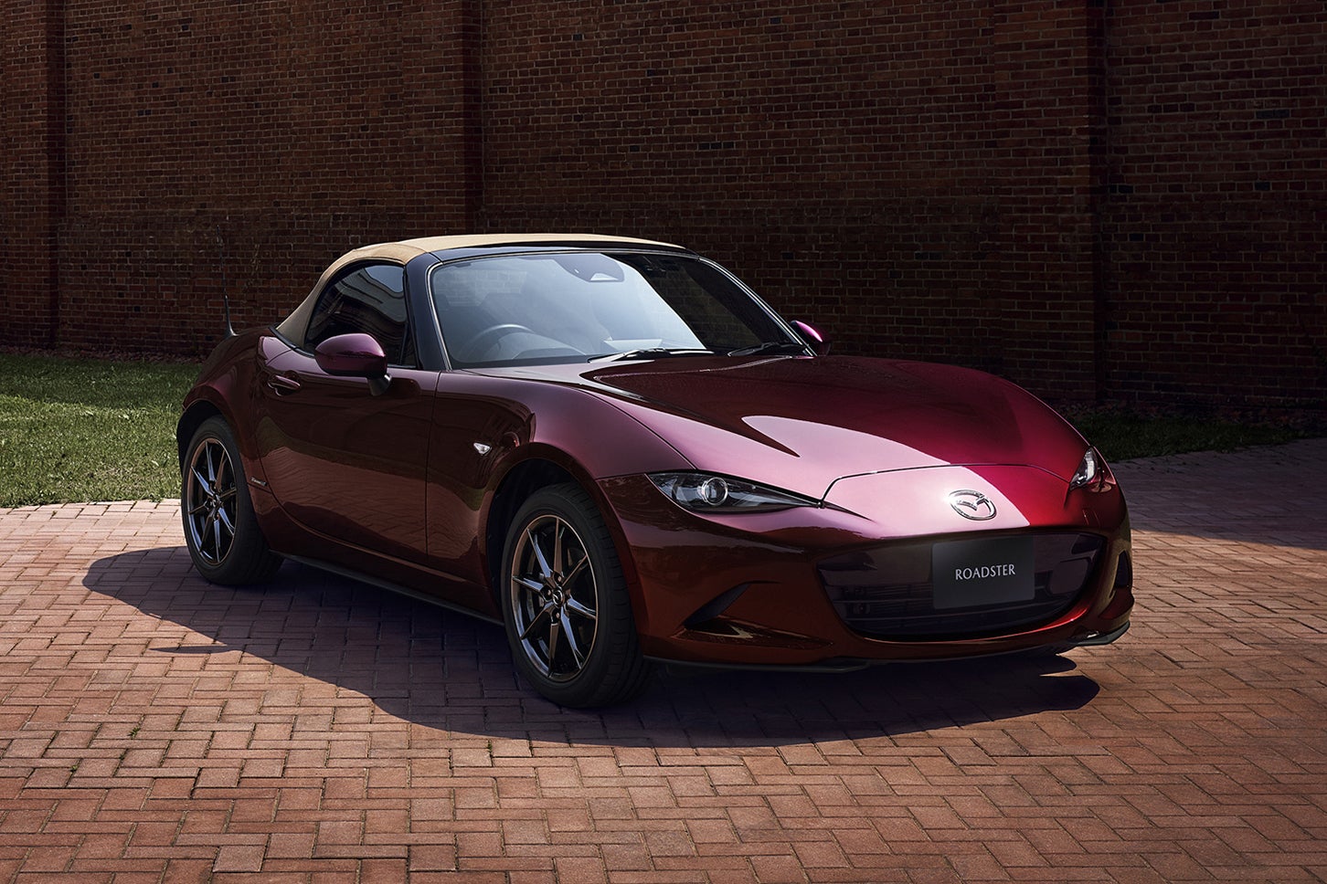 マツダ・ロードスターに誕生35周年を記念した特別仕様車が登場！【新車