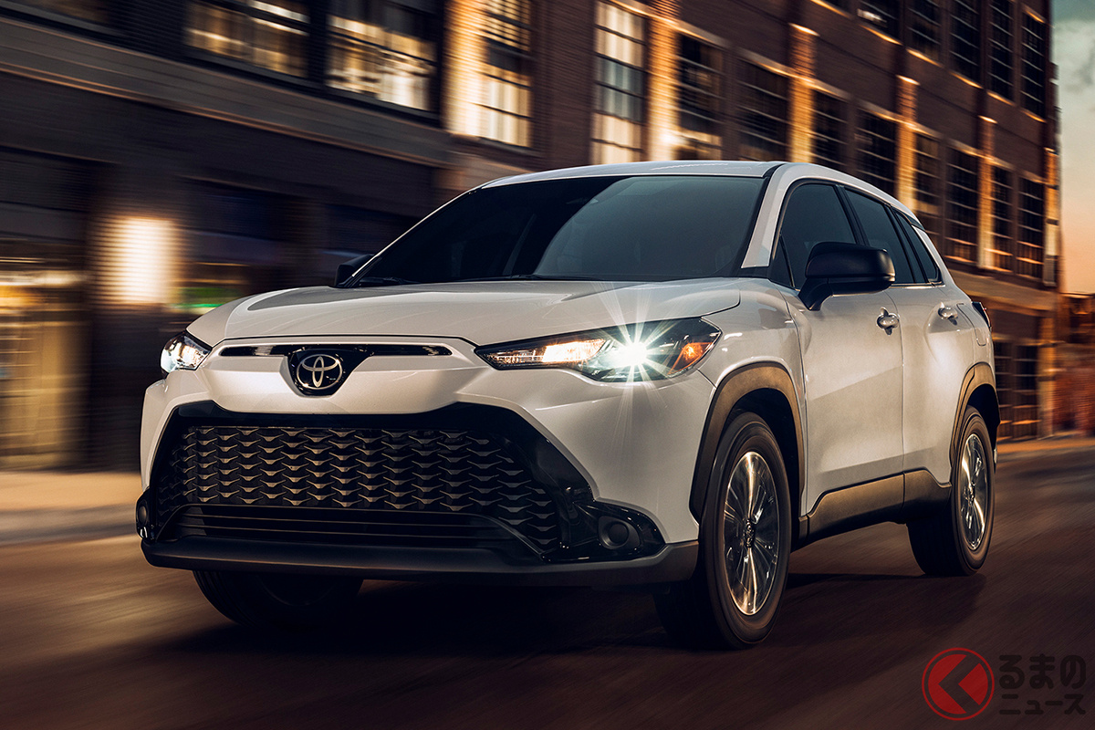 トヨタ「新カローラクロス」発表！ 専用「赤仕様」が映える！ 新色
