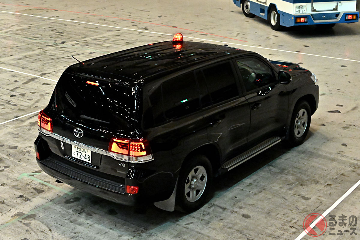 まさかお前が…！」 覆面パトカーのトヨタ「ランクル」存在！ 