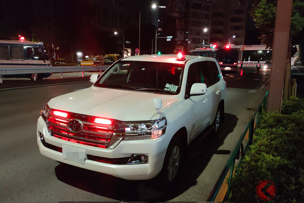 まさかお前が！」覆面パトカーのトヨタ「ランクル」が東京2020に招集