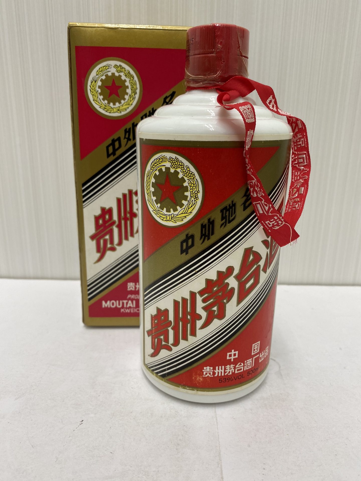 貴州茅台酒 陶器ボトル 1007g 貴州茅台酒 陶器ボトル 1007g 茅台」の