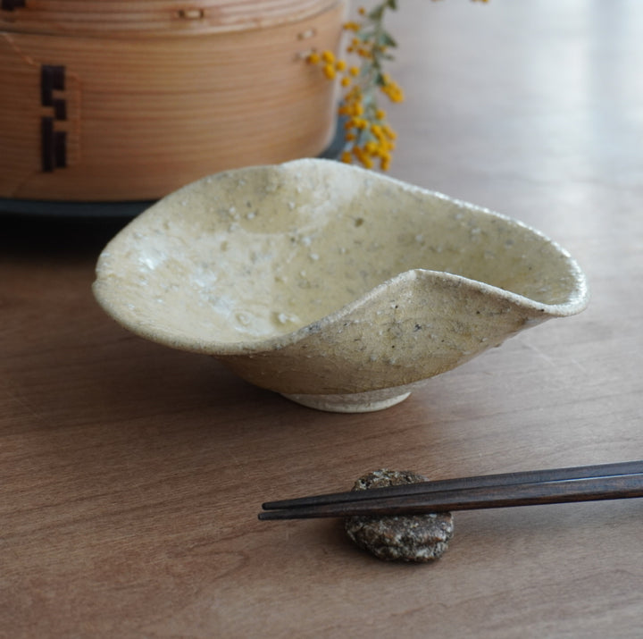 安達 健】黄灰釉 五寸鉢 二弁 – クラシコサエル