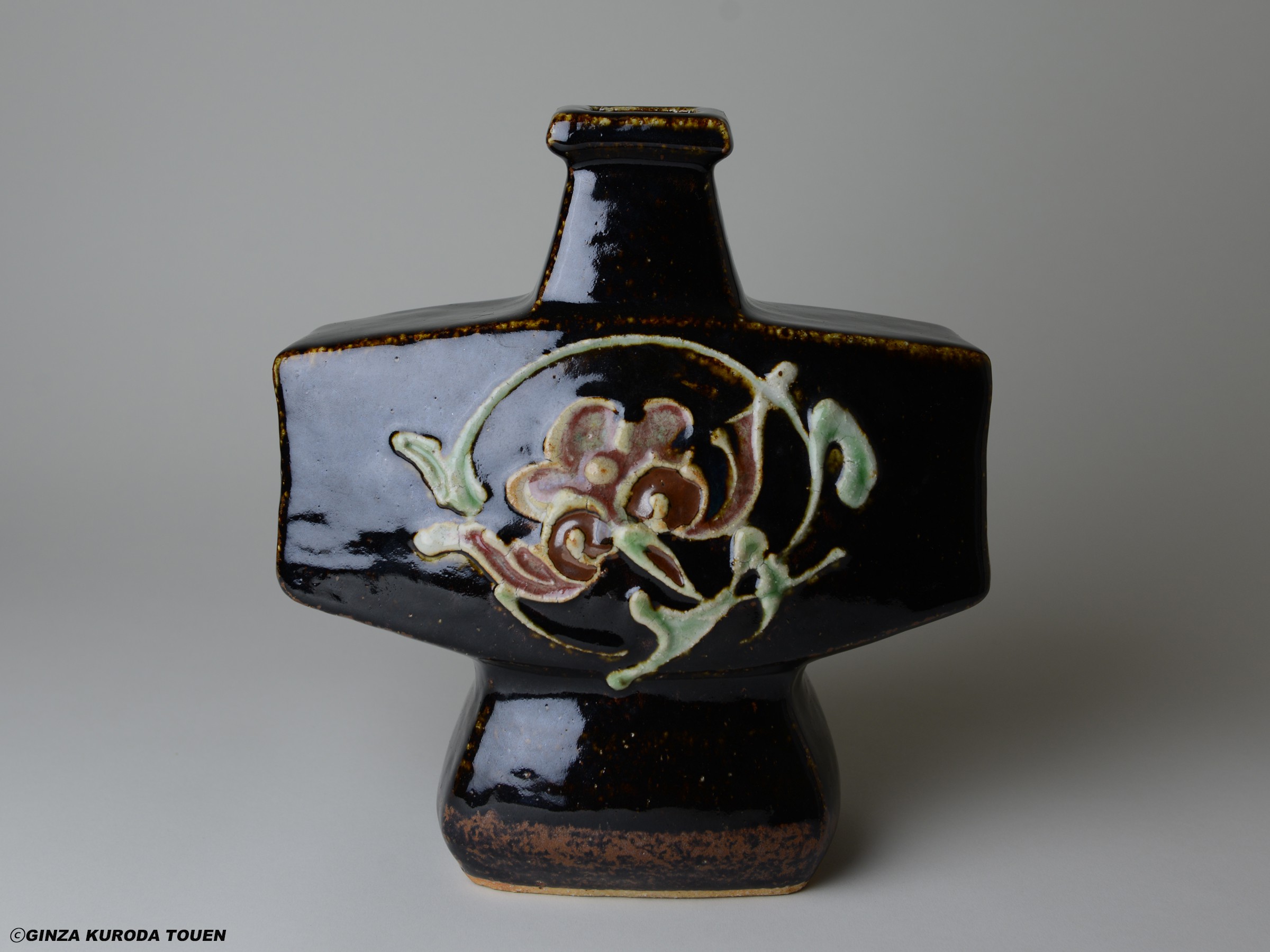 ☆河井寛次郎呉須輪花鉢どっしりかまえた一品です☆y447