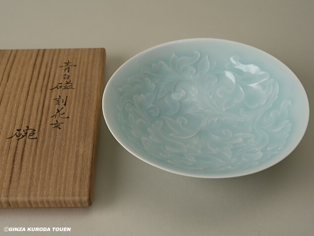 宋 青白磁 陽刻花 香合 宋 青白磁 陽刻花 香合