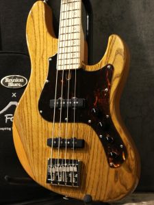 MOMOSE ジャズベース 4弦 20フレット ギグバッグ付き アクティブタイプ