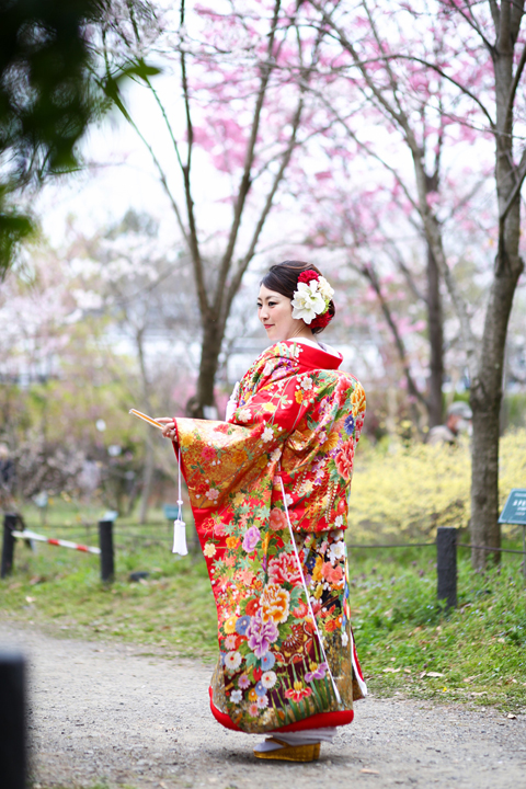 相良刺繍の色打掛（京都和装前撮り）｜京都好日