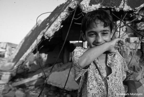2003年イラク戦争 戦時中 子供 写真 湾岸戦争の子どもたち IRAQ1998
