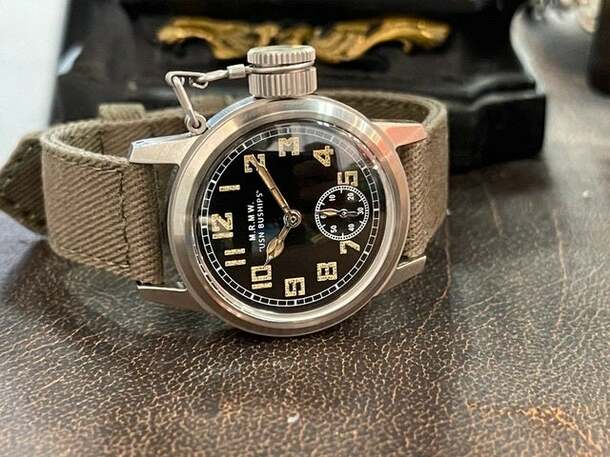 1940年代米海軍特殊部隊向けの名作モデル、”BUSHIPS”腕時計の復刻