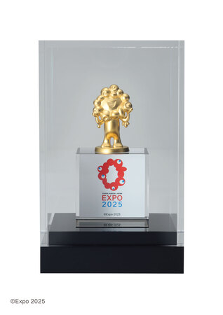 純金・純銀製〕ミャクミャク記念小判、ミャクミャク純金製フィギュアを