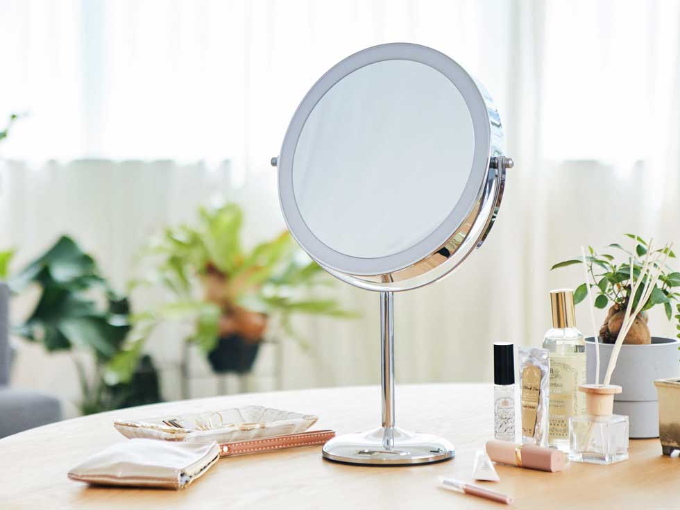 LED拡大ミラー丸形19cmKBE-3290 | コイズミオンラインショップ