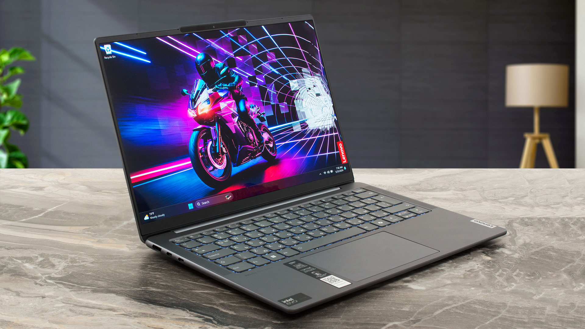 ほぼ未使用】Lenovo Yoga 7i Gen9 14型 OLED Lenovo Yoga 7i 2-in-1