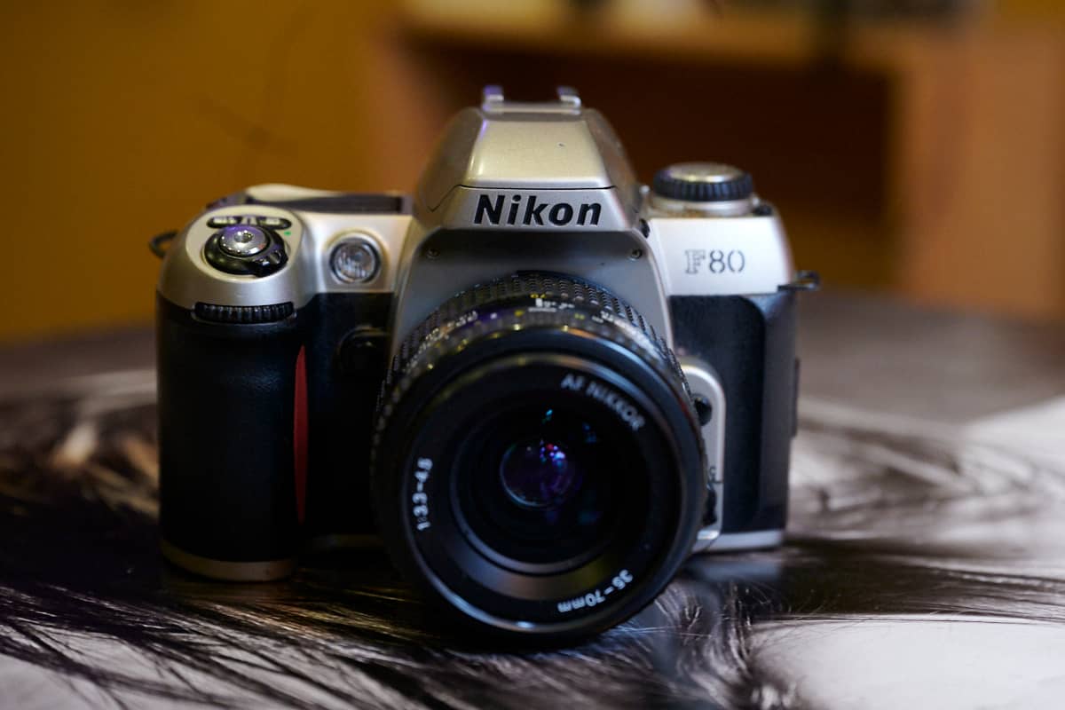 Nikon F80D + AF NIKKOR 35-70mm F3.3-4.5 + MB-16 ニコン フィルムカメラ
