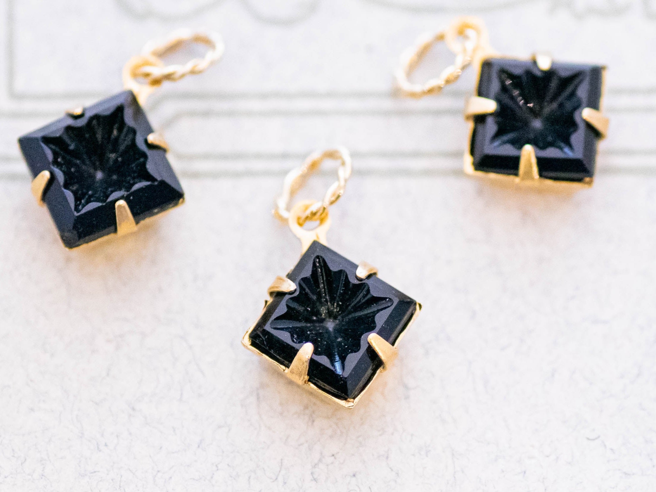 グラスストーン