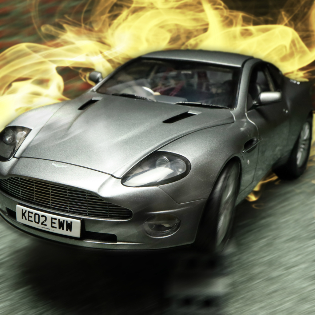 京商 Aston Martin V12 Vanquish 1/12 未使用品 京商 アストンマーチン V12