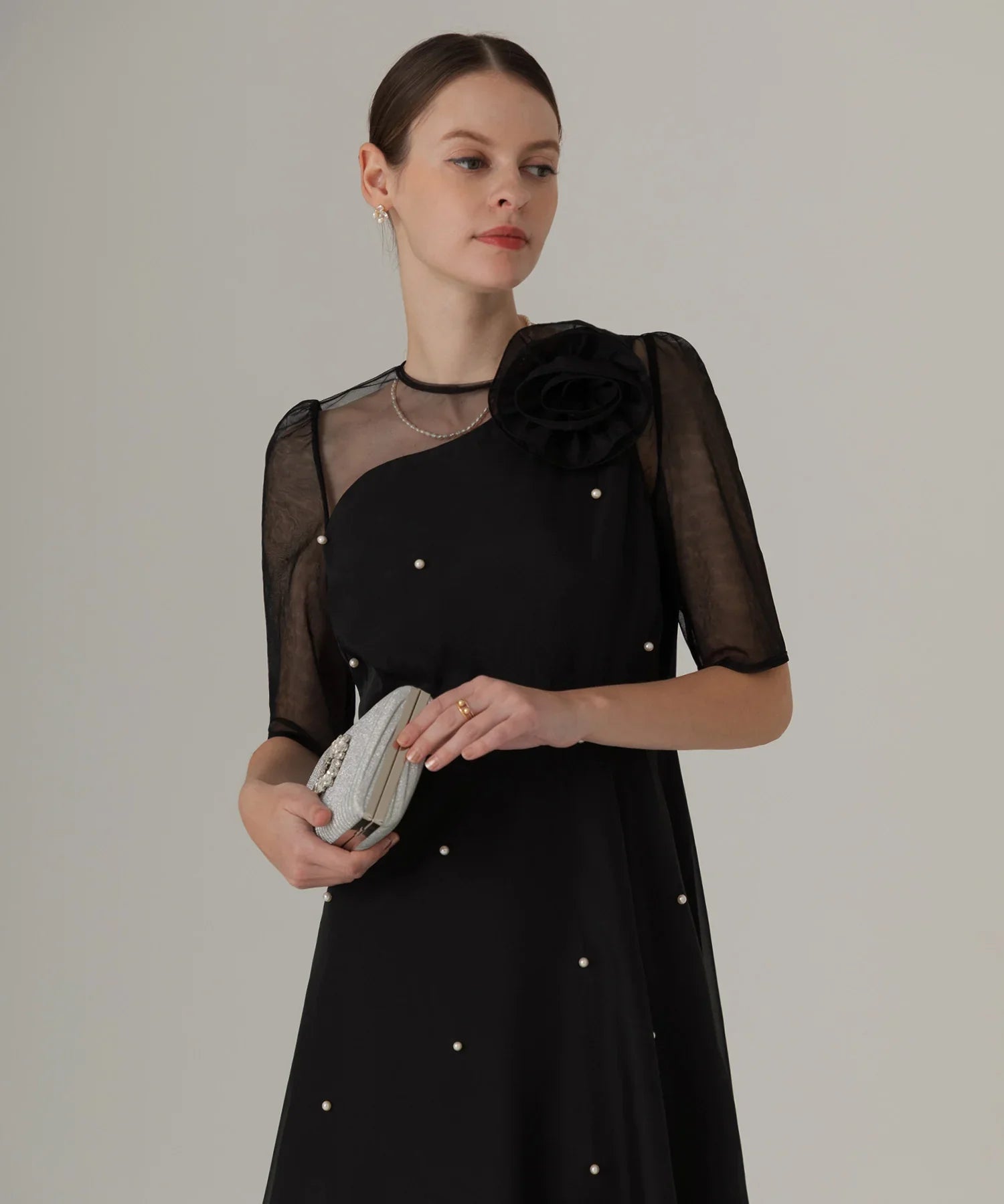 LEJA パールアシンメトリーローズモチーフAラインドレスブラックM