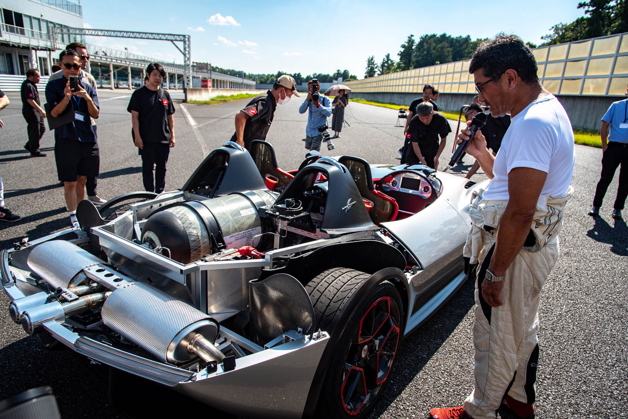 基本分解発送送料無料！完成車配送もご相談ください！momentum ineed