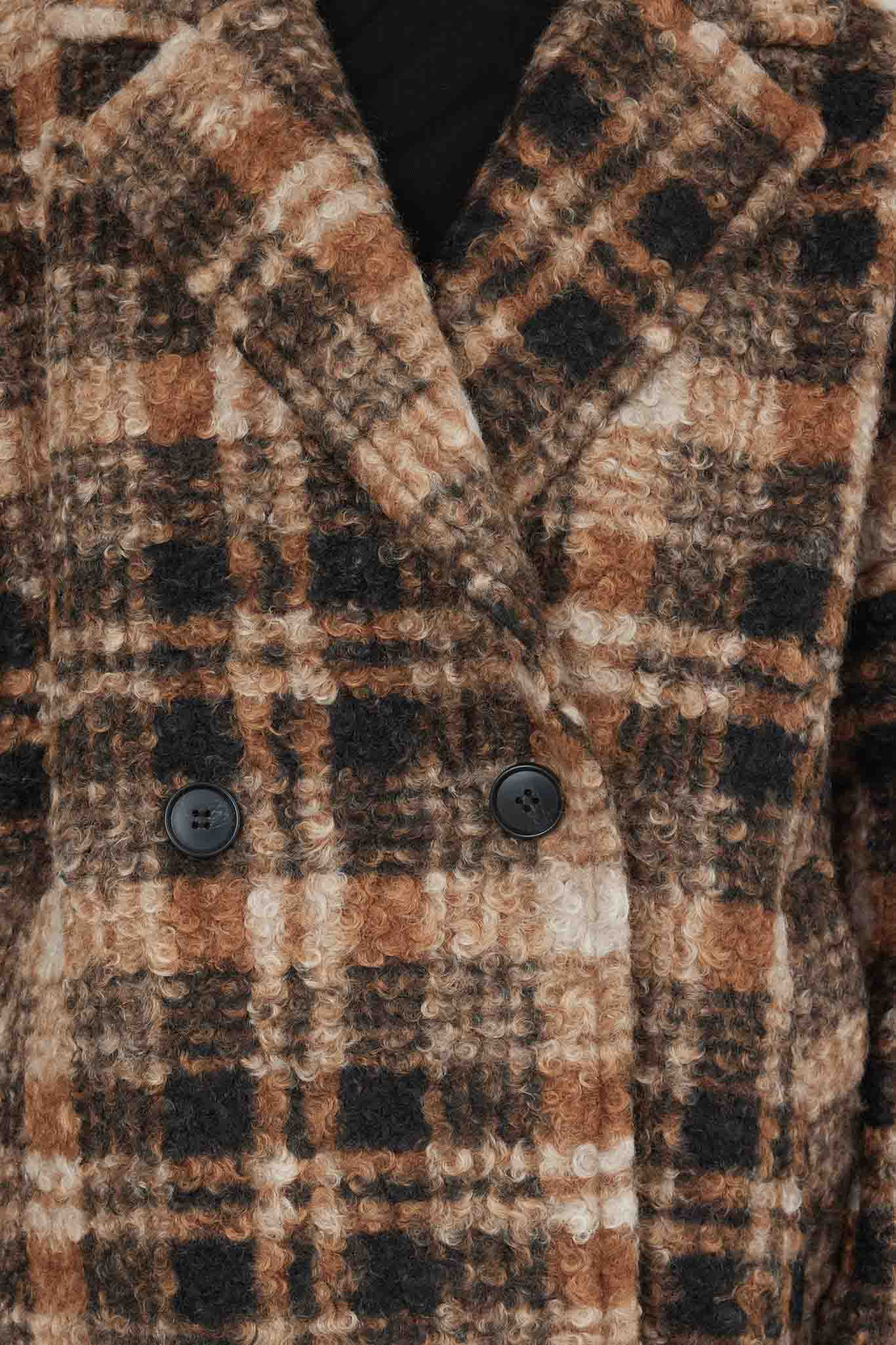 チェック柄コート