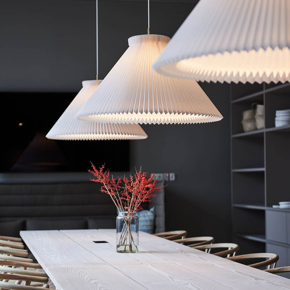 秋にぴったり！デンマーク老舗照明ブランド「レ・クリント」から新商品